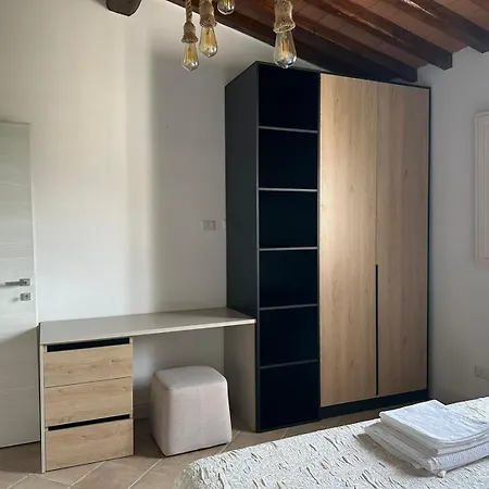 Podere La Saliciaia 公寓