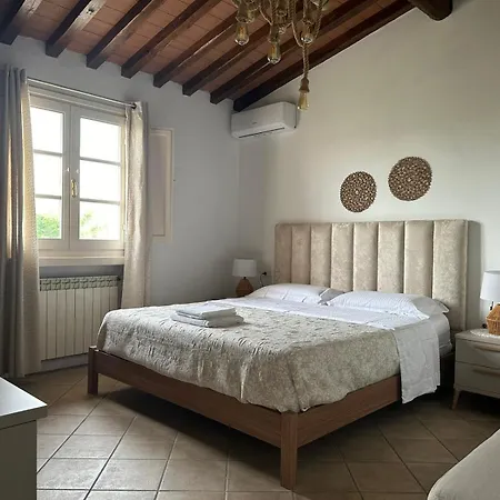 Podere La Saliciaia 公寓