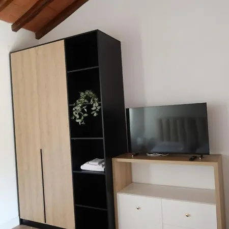 Podere La Saliciaia Apartament *