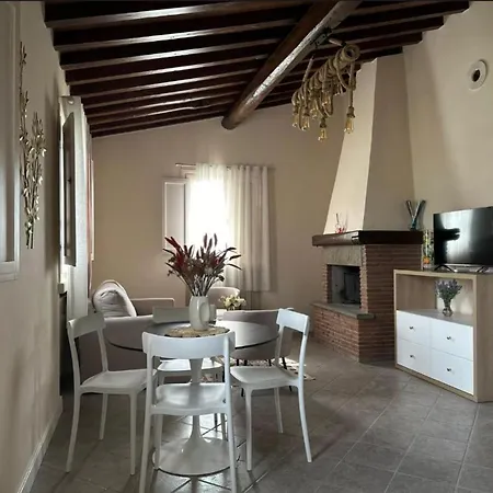 Podere La Saliciaia Apartament *